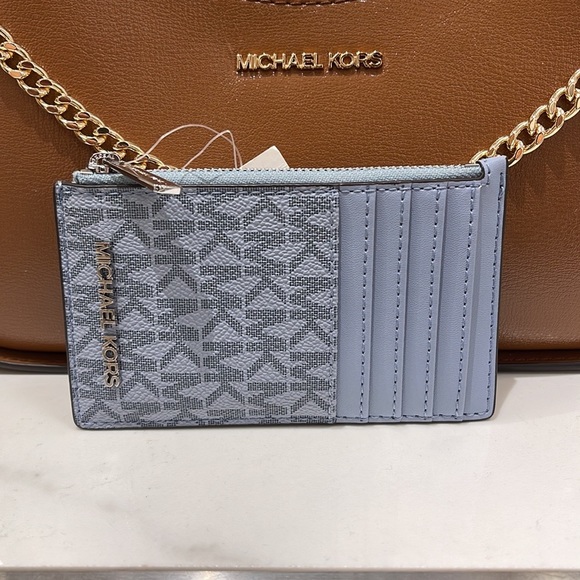 Michael Kors Jet Set Travel Medium Top Zip Card Case Wallet
Pale Blue 
NWT - Picture 11 of 16
